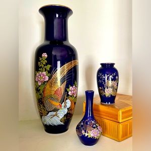 Japanese Pheasant Peacock Vase Set